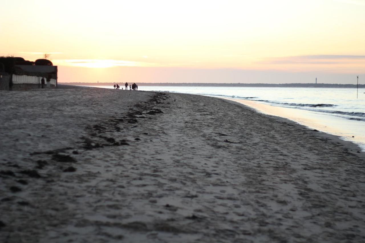 Appartement Arcachon Perreire Premiere Ligne Les Pieds Dans L Eau Vue Magnifique Sur Le Bassin Exterior photo