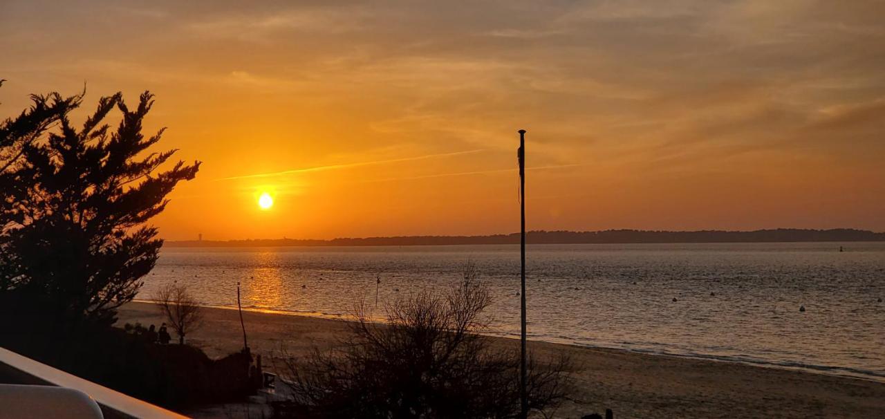 Appartement Arcachon Perreire Premiere Ligne Les Pieds Dans L Eau Vue Magnifique Sur Le Bassin Exterior photo
